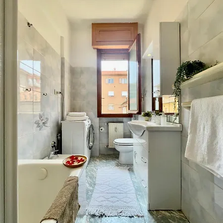 250 Mt Dal Mare 2 Locali A 3 Min Dalle Spiagge. Apartamento *